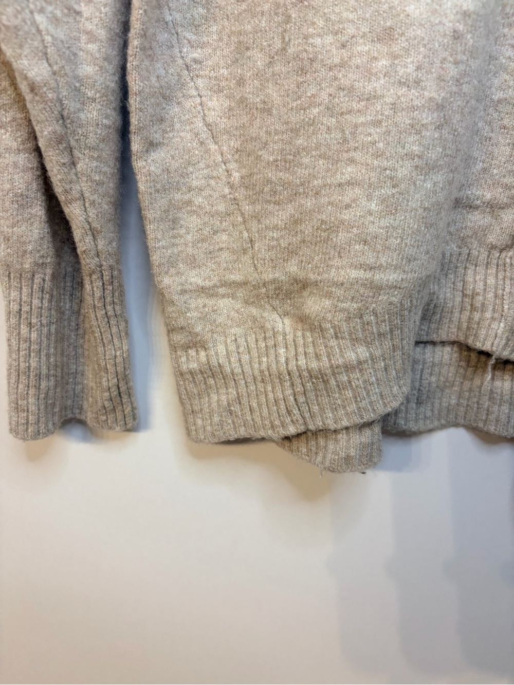 Express Women’s Tan V Neck Sweater, Size Medium - Picture 4 of 7
